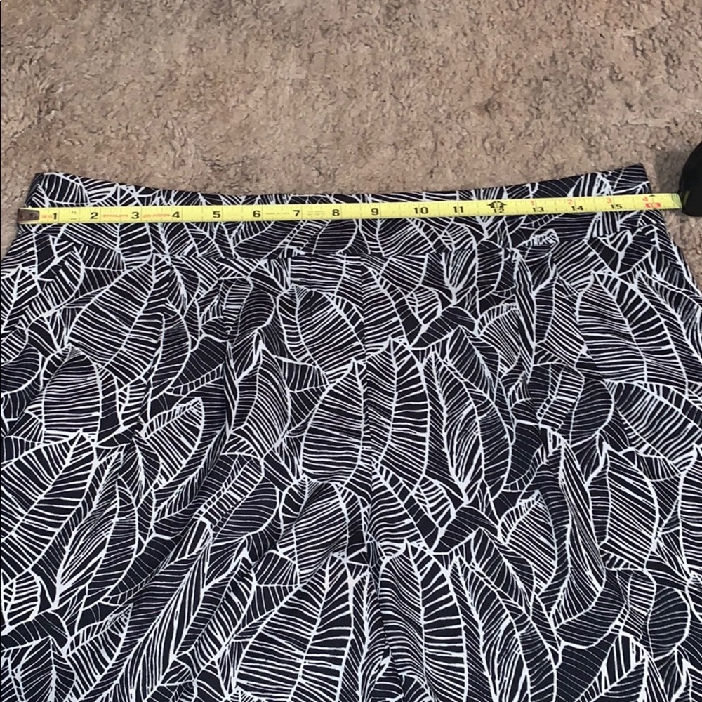 Loft Shorts - Picture 6 of 8
